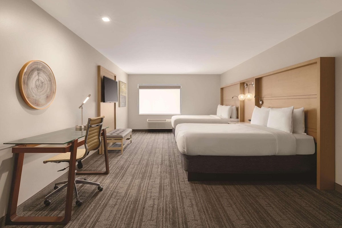 Habitación, varias camas, para no fumadores | Ropa de cama de alta calidad, edredón y camas Select Comfort