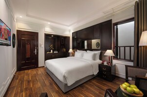 Deluxe Double or Twin Room | Minibar, in-room safe, soundproofing, free WiFi