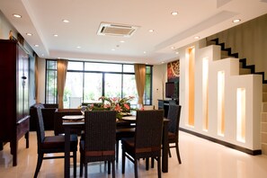 Family Room, 3 Bedrooms, Kitchenette | In-room safe, individually decorated, desk, blackout drapes - Palm Grove Resort (Sattahip)