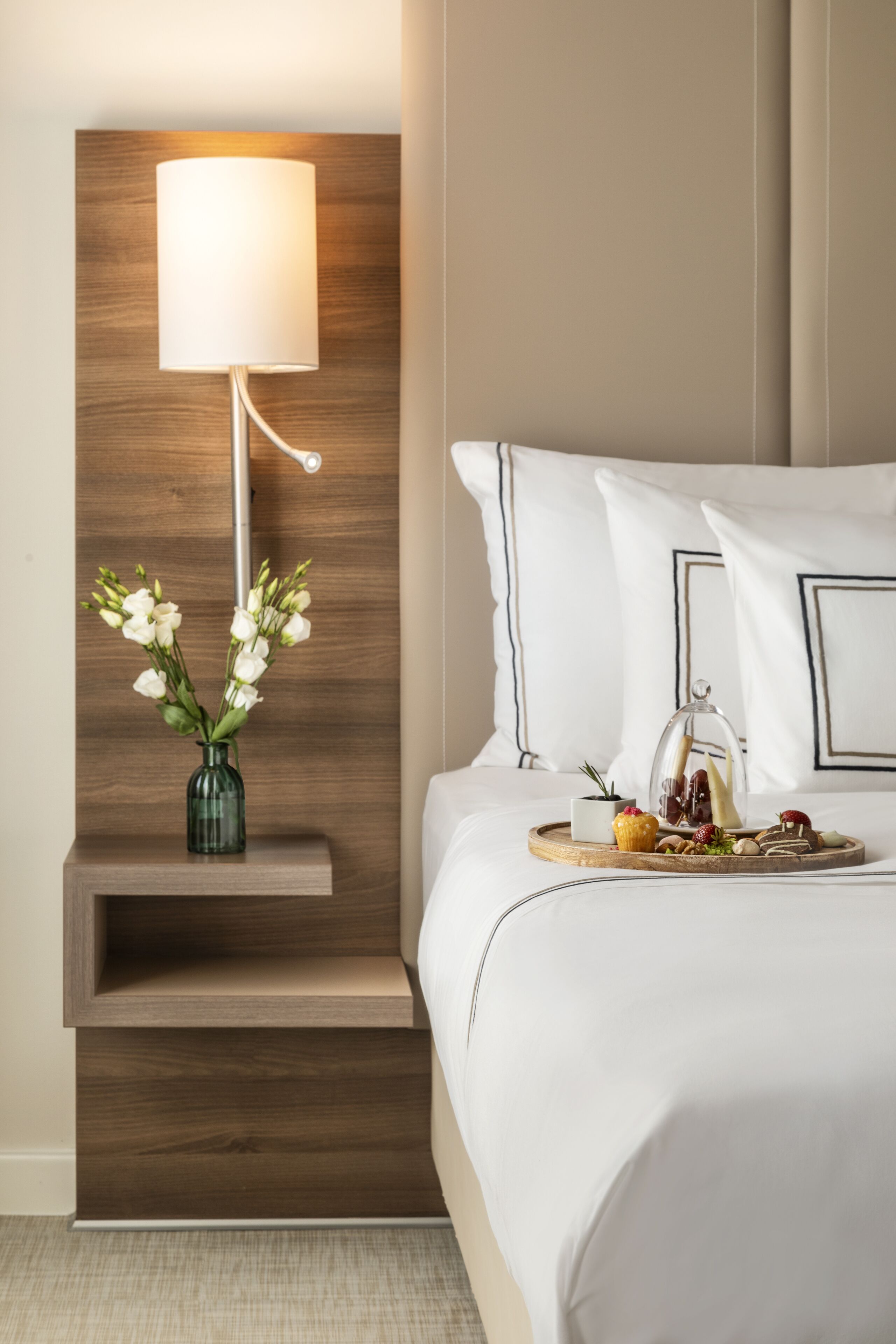 the level room with executive lounge access | in-room dining