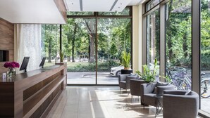 Quầy tiếp tân