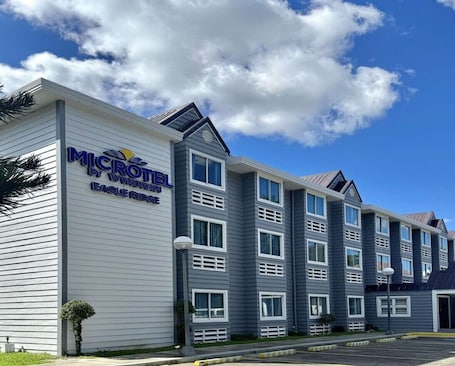Façade de l’hébergement. Microtel by Wyndham Eagle Ridge