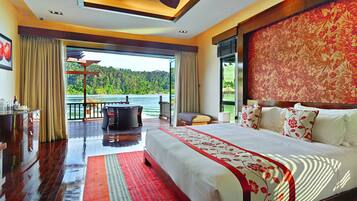 Frette Italian sheets, premium bedding, down comforters, minibar