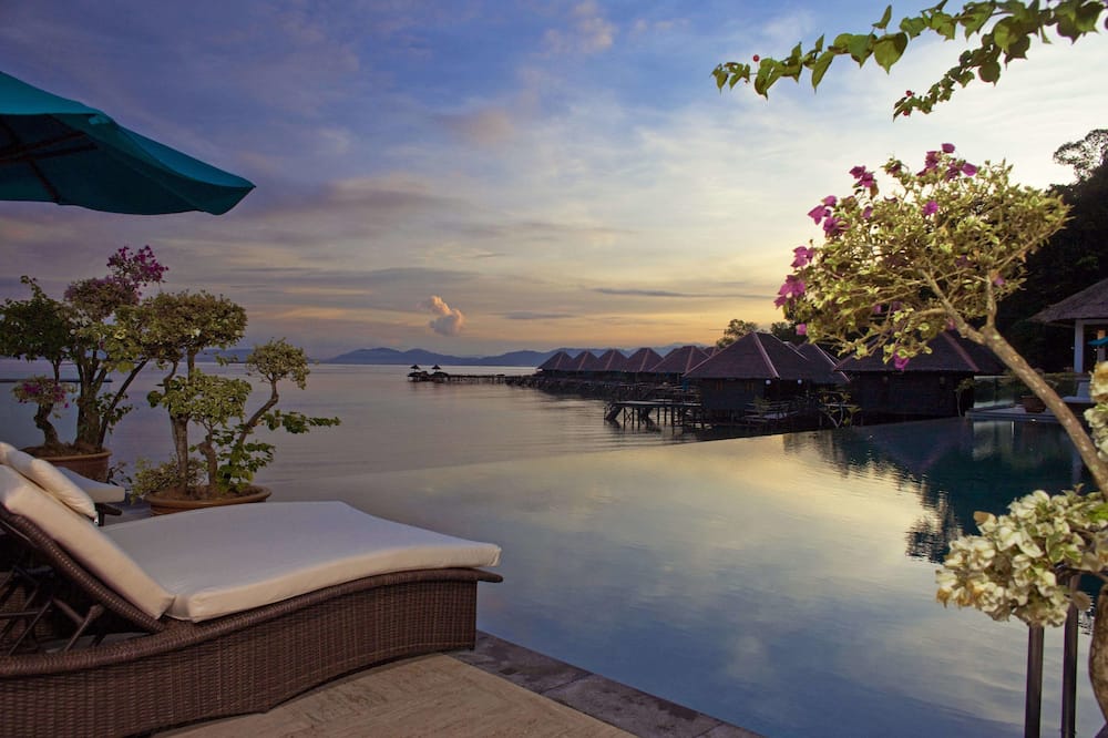 Gayana Marine Resort