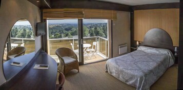 Roupas de cama premium, escrivaninha, quartos à prova de som