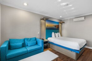Habitación individual económica, 1 cama Queen size, refrigerador y microondas | Sábanas de algodón egipcio y ropa de cama de alta calidad