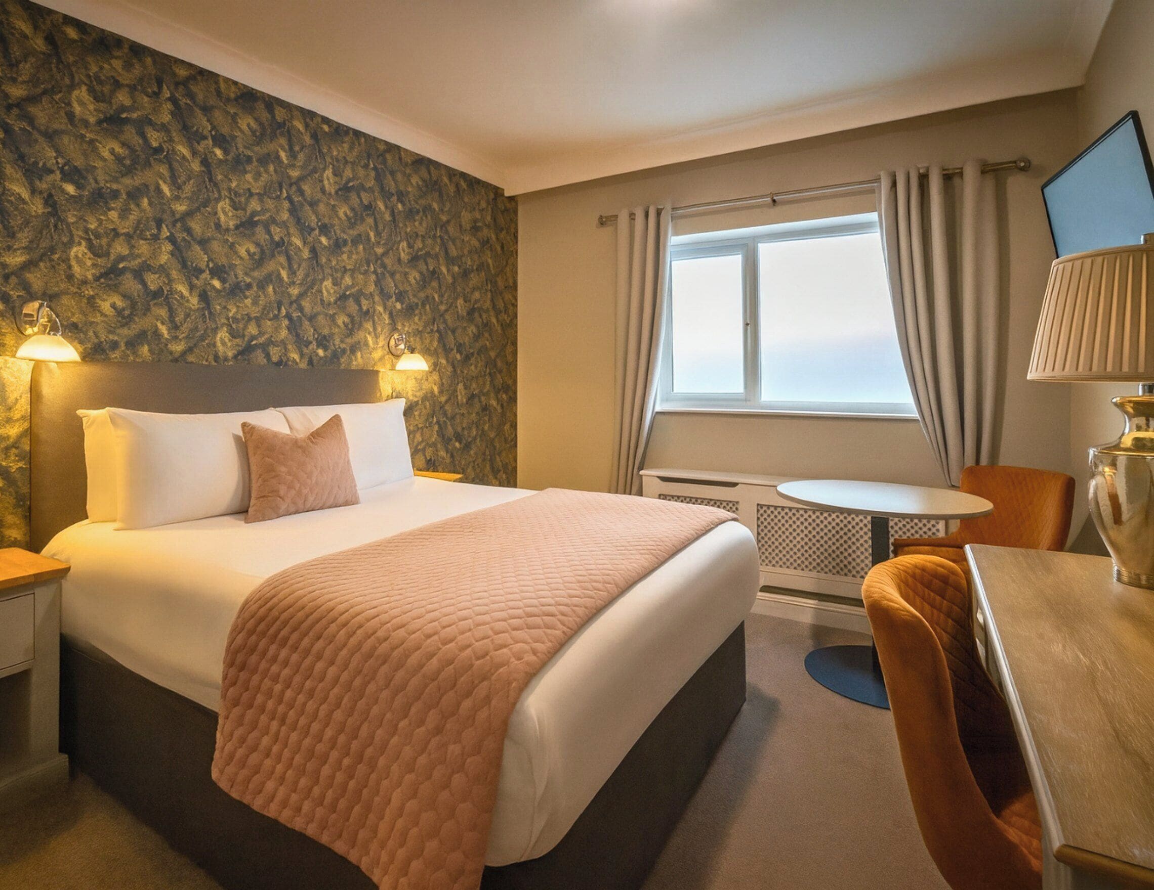 in-room safe, desk, iron/ironing board, free wifi