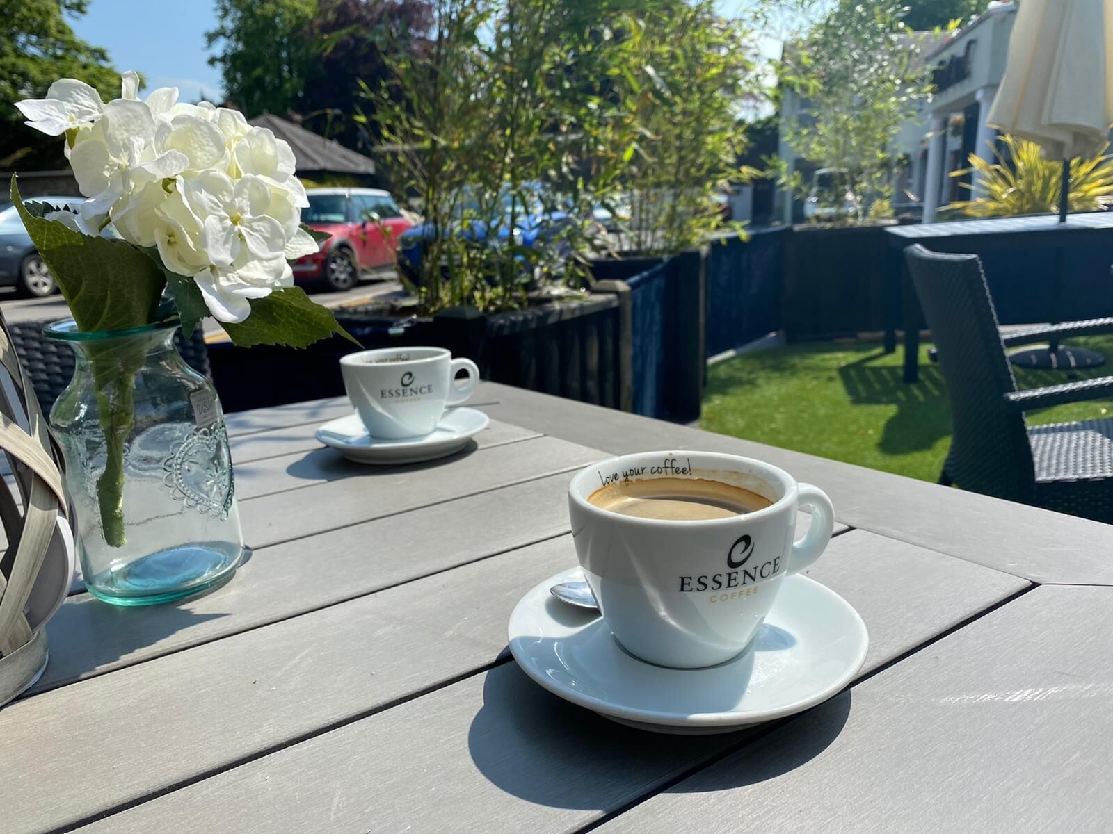 breakfast, lunch, dinner served; irish cuisine