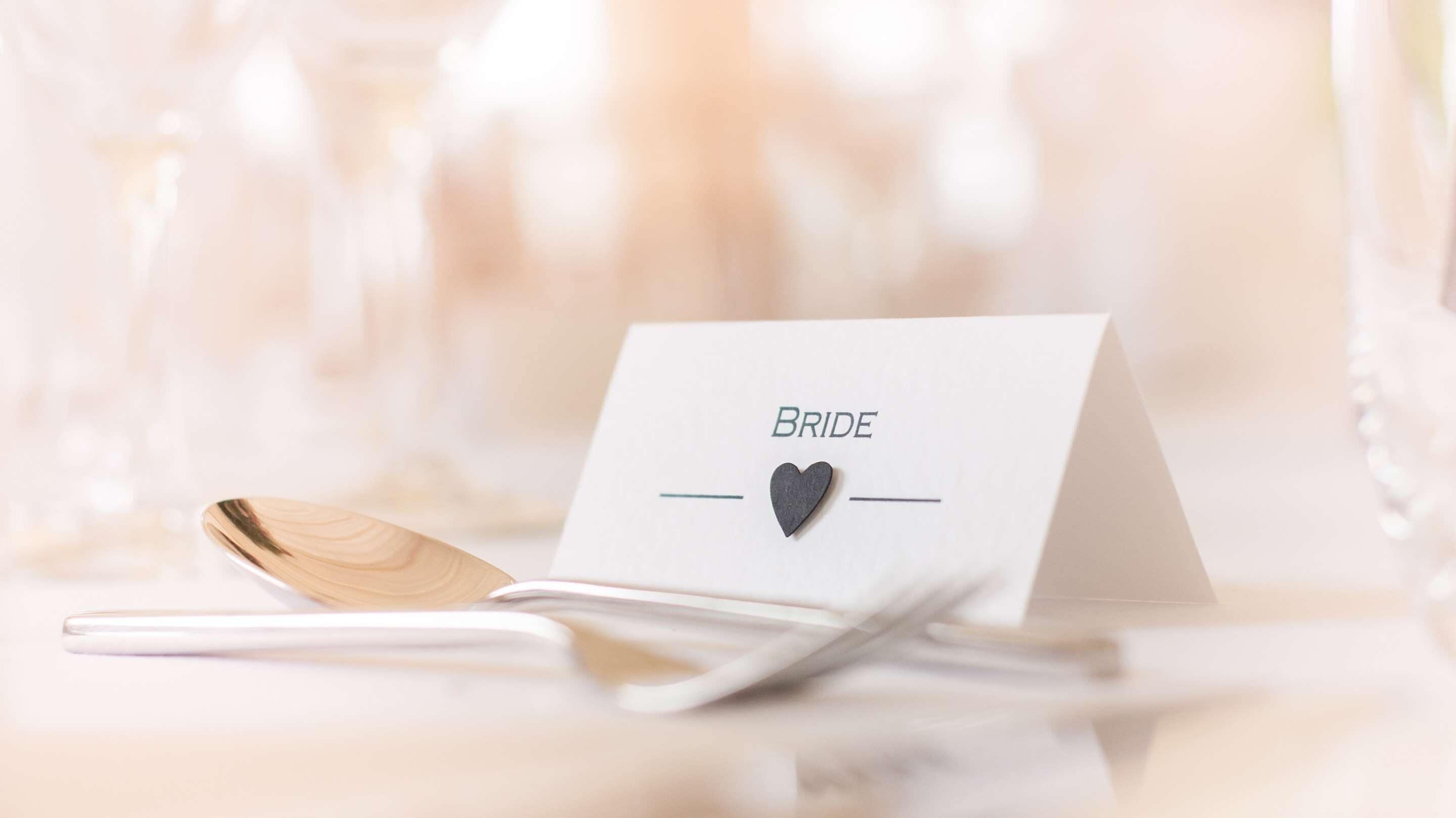 breakfast, lunch, dinner served; irish cuisine