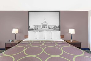 Escritorio, tabla de planchar con plancha, cunas gratuitas