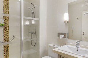 Shower, eco-friendly toiletries, hair dryer, towels - Royal Sunset Beach Club (Adeje)