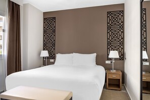 Apartment, 1 Bedroom | Pillowtop beds, in-room safe, free cribs/infant beds, free WiFi - Sahara Sunset (Benalmádena)