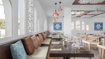 Se sirven desayunos, comidas y cenas