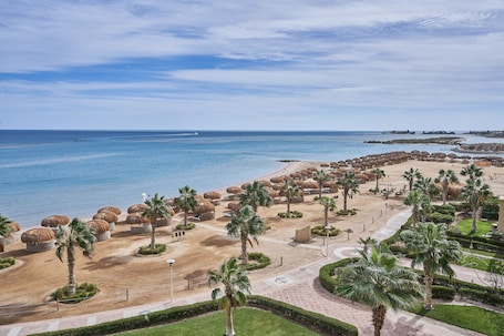Private beach nearby, white sand, sun-loungers, beach umbrellas. Captain's Inn