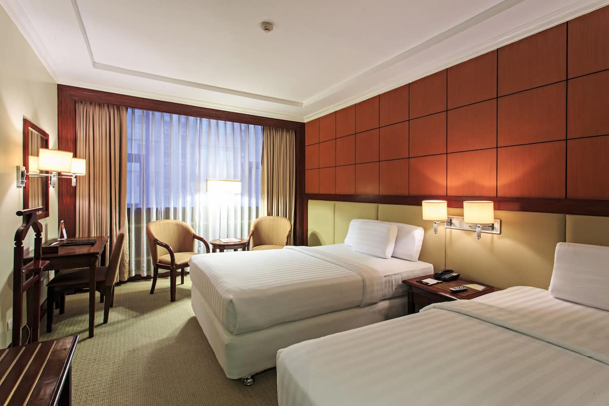 Room (Parklane Plus)