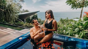 Pacific Jacuzzi Suite | Terrasse/Patio