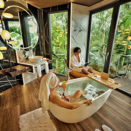 Sky Penthouse Private Pool | Bathroom | Free toiletries, hair dryer, slippers, towels