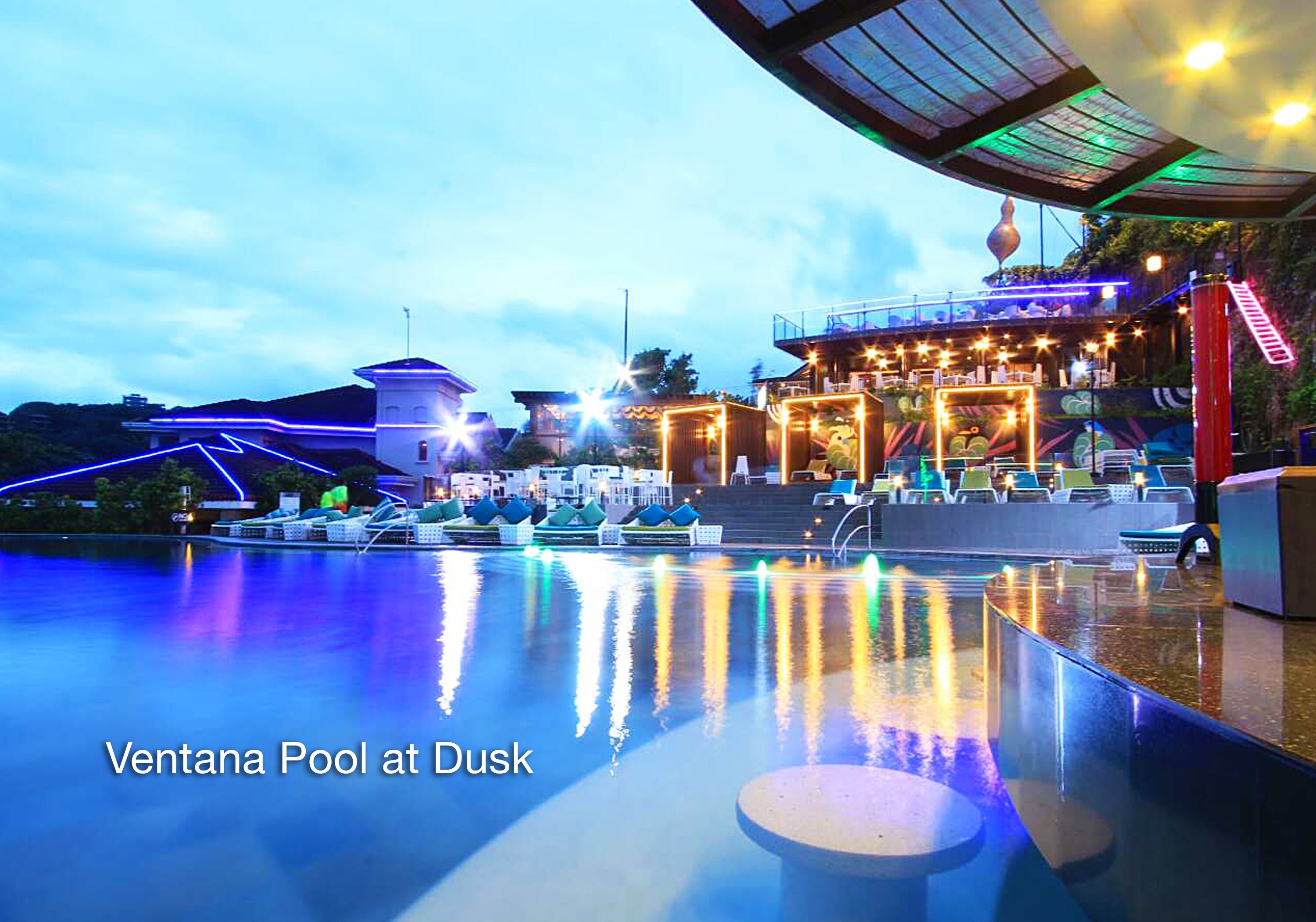 6 outdoor pools, free pool cabanas, pool umbrellas