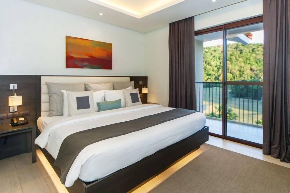 Literie de qualité supérieure, couette en duvet d'oie, minibar
