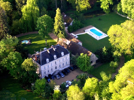 Aerial view. Chateau de Challanges