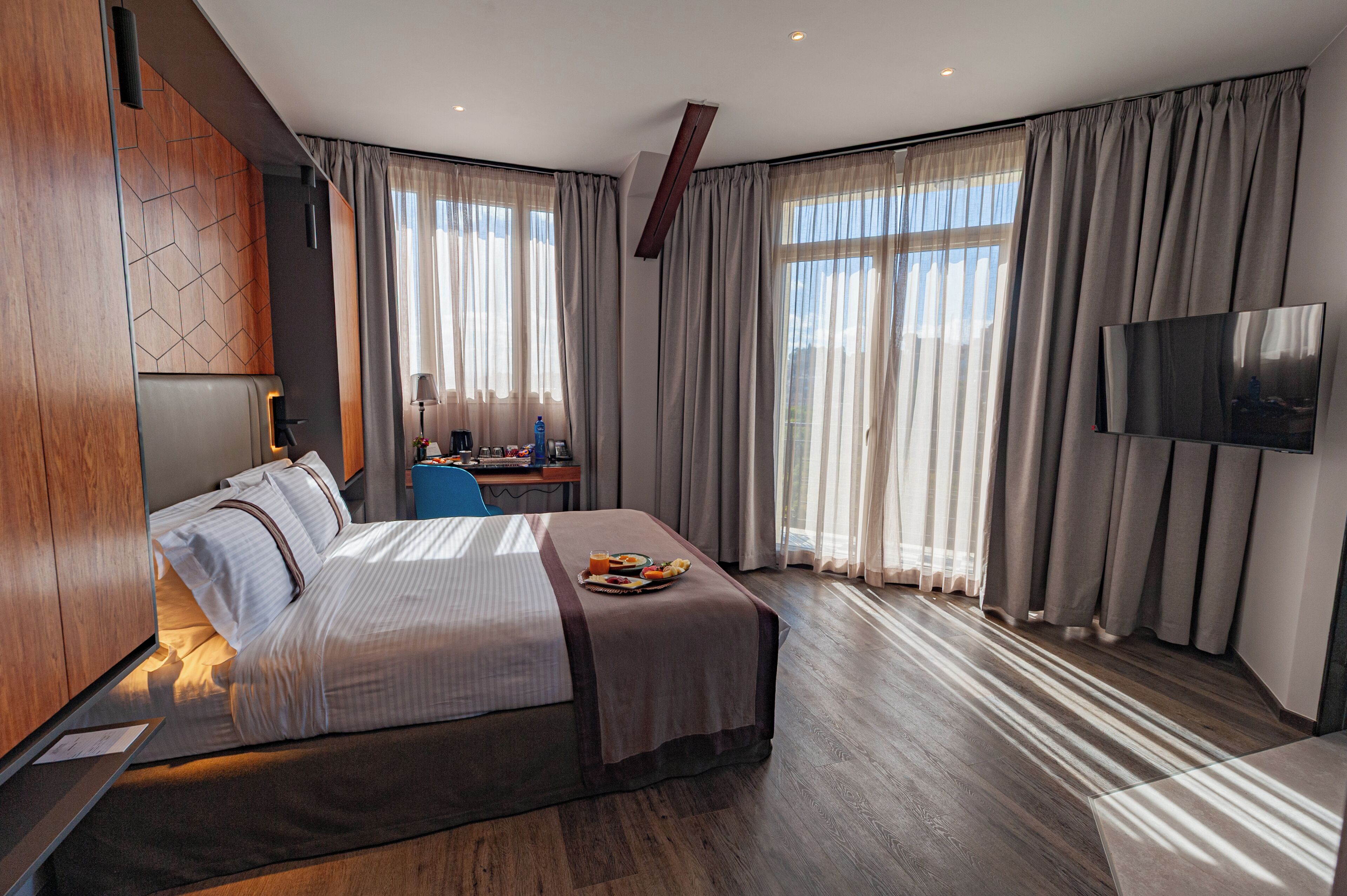 Quarto luxo | Roupas de cama premium, frigobar, cofres nos quartos