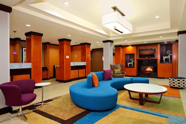 Lobby - Fairfield Inn & Suites by Marriott Fresno Clovis (Clovis)