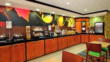 Free daily continental breakfast