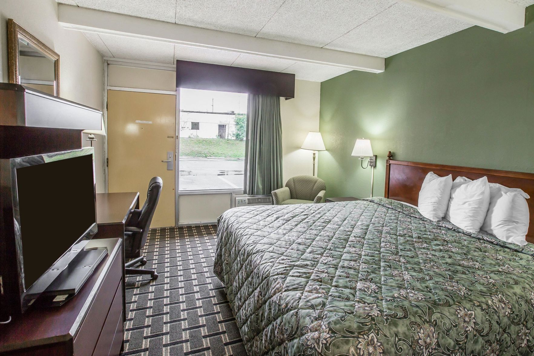 Desk, iron/ironing board, free WiFi, bed sheets