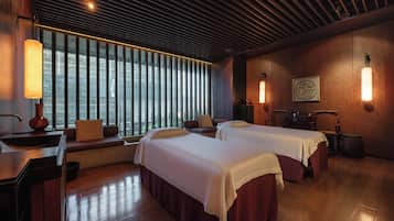 Bilik rawatan pasangan, rawatan badan, hidroterapi, aromaterapi