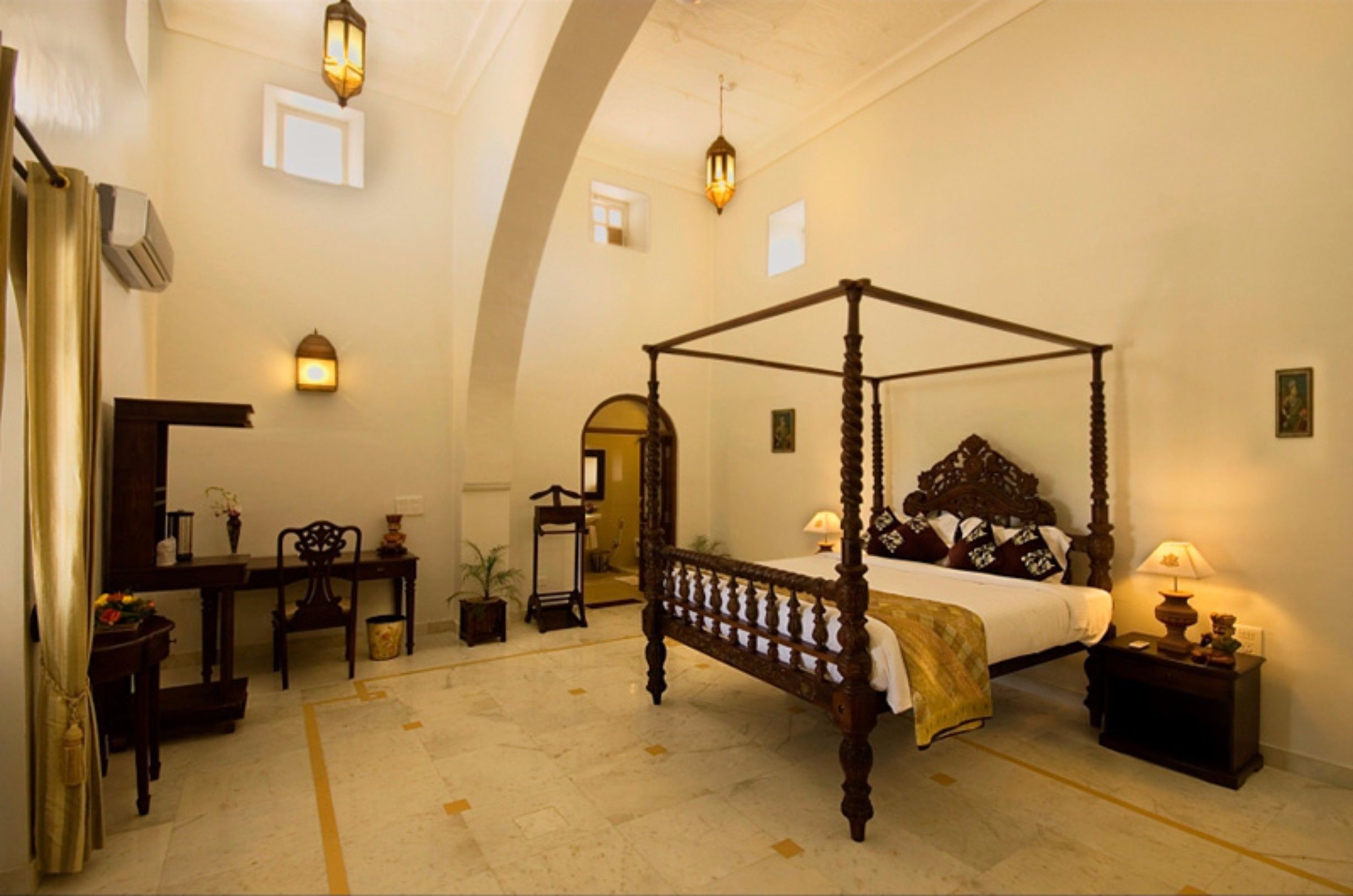 Kamar | Area keluarga | TV LED, perapian, dan pemutar DVD