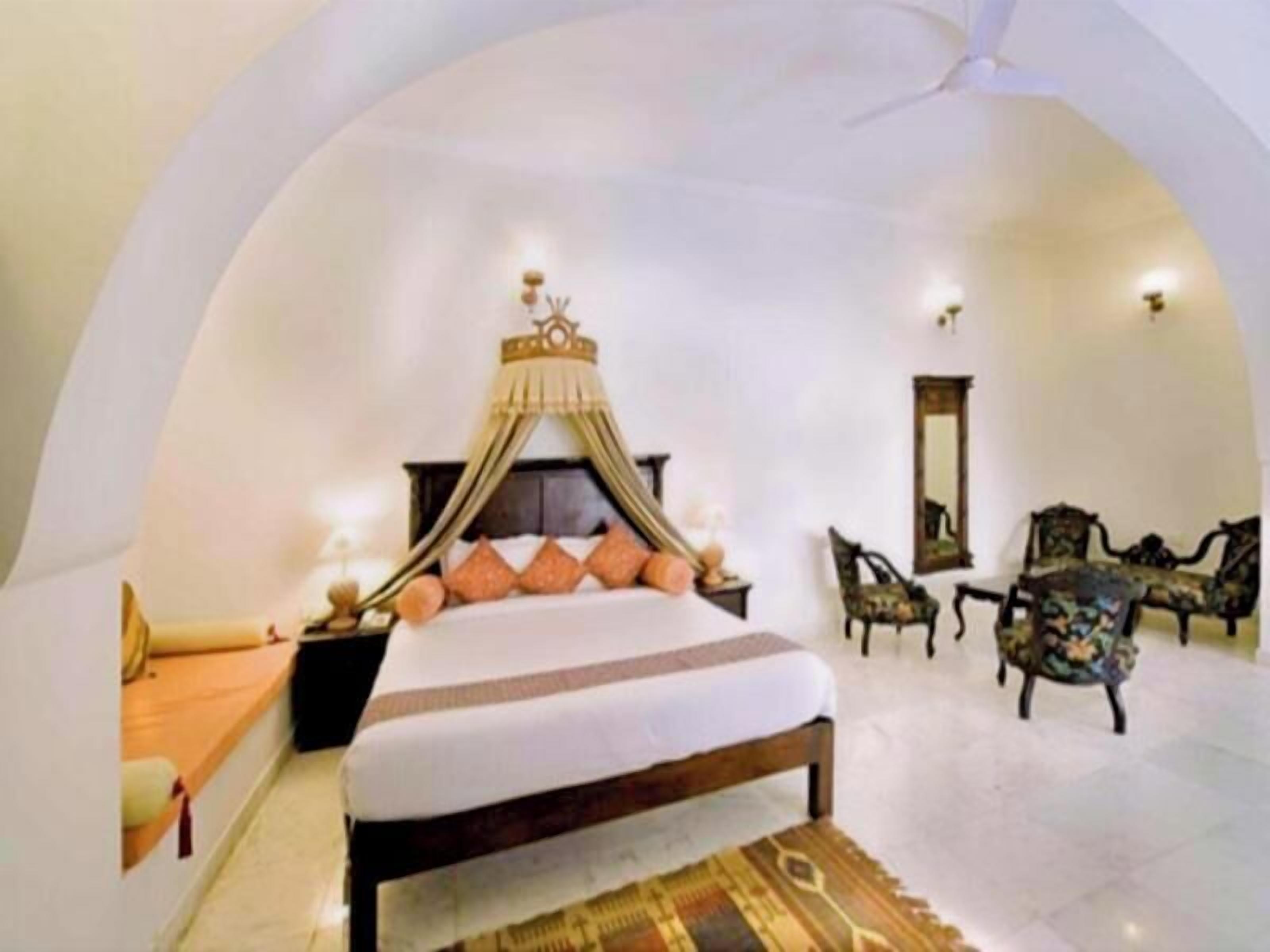 1 bedroom, premium bedding, down comforters, Select Comfort beds