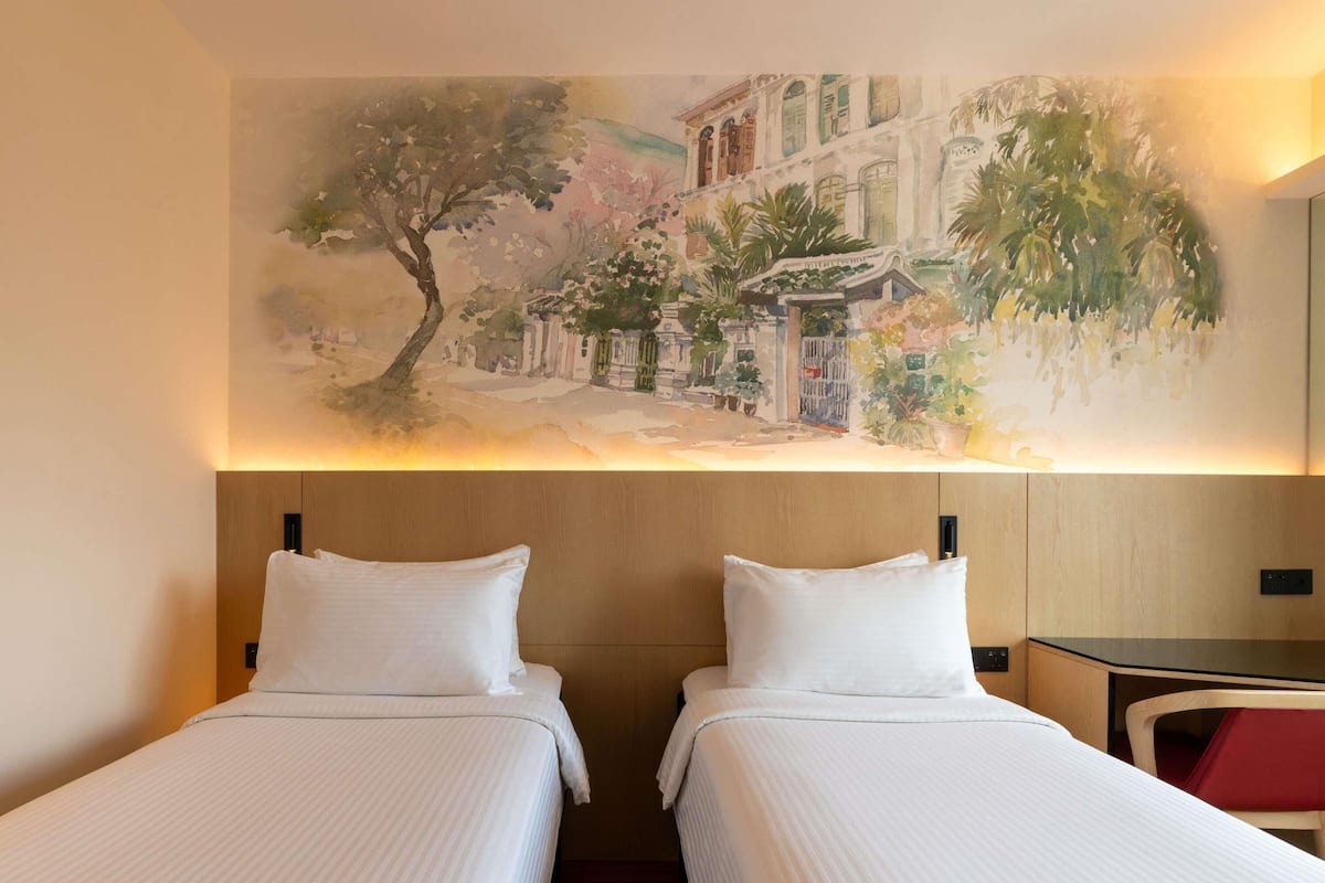 Premium bedding, in-room safe, desk, laptop workspace
