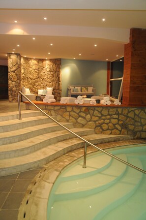 Indoor pool, outdoor pool
