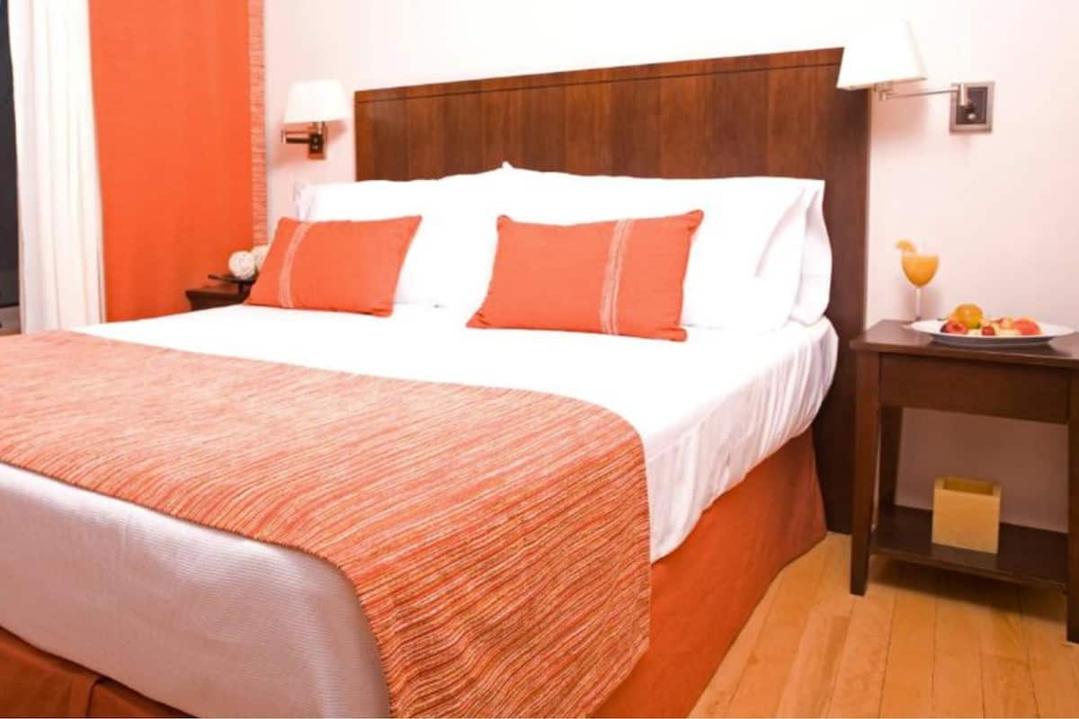 Minibar, in-room safe, desk, free cots/infant beds