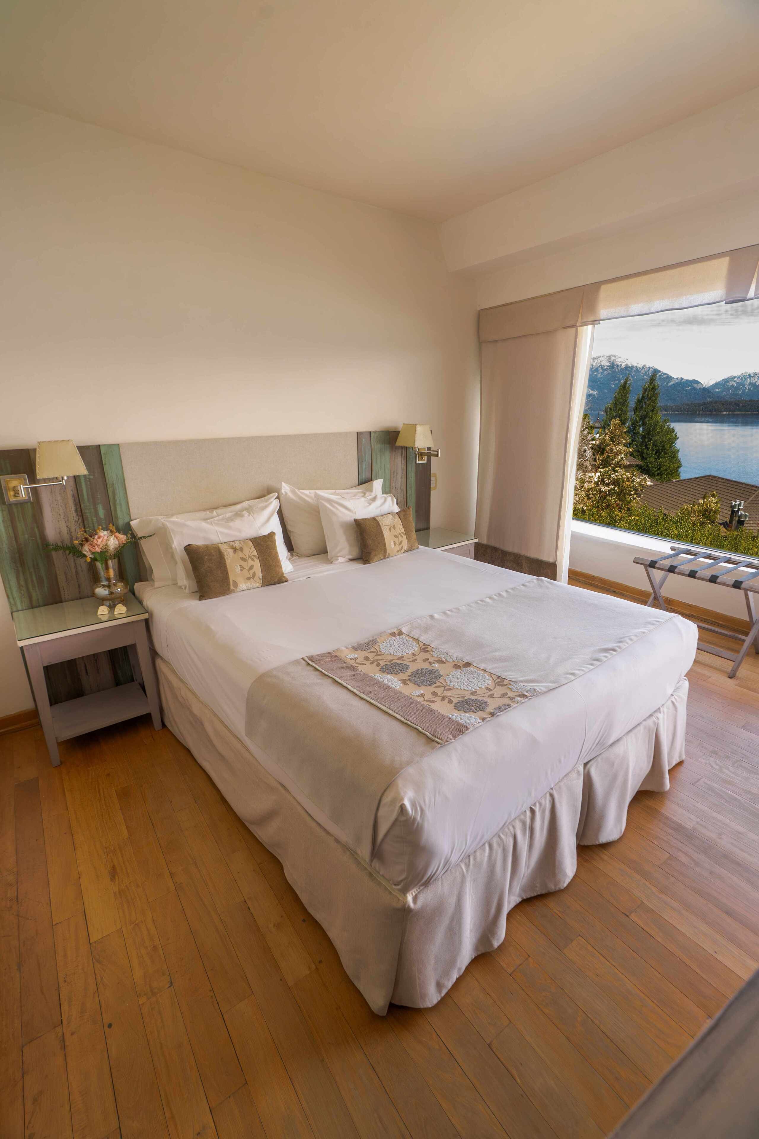 Classic Room, Lake View | Mountain view