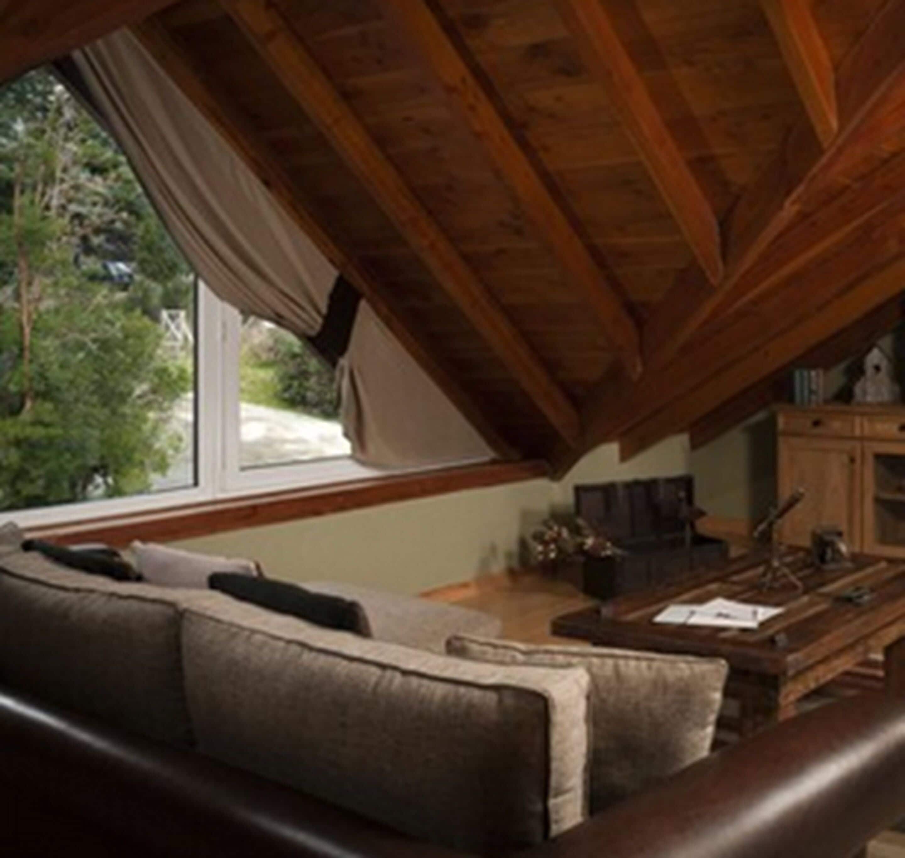 penthouse, 1 king bed | living area