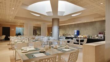 Dagelijks ontbijtbuffet (EUR 16.00 per persoon)