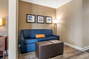 Suite, 1 King Bed, Non Smoking | Premium bedding, in-room safe, desk, soundproofing - Comfort Inn & Suites Fort Walton Beach - Destin West (Fort Walton Beach)