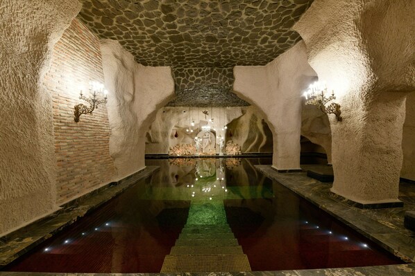 Indoor pool - Sacred Mansion (Nevsehir)