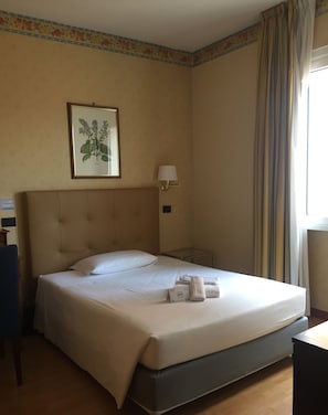 Ropa de cama de alta calidad, edredón y minibar 