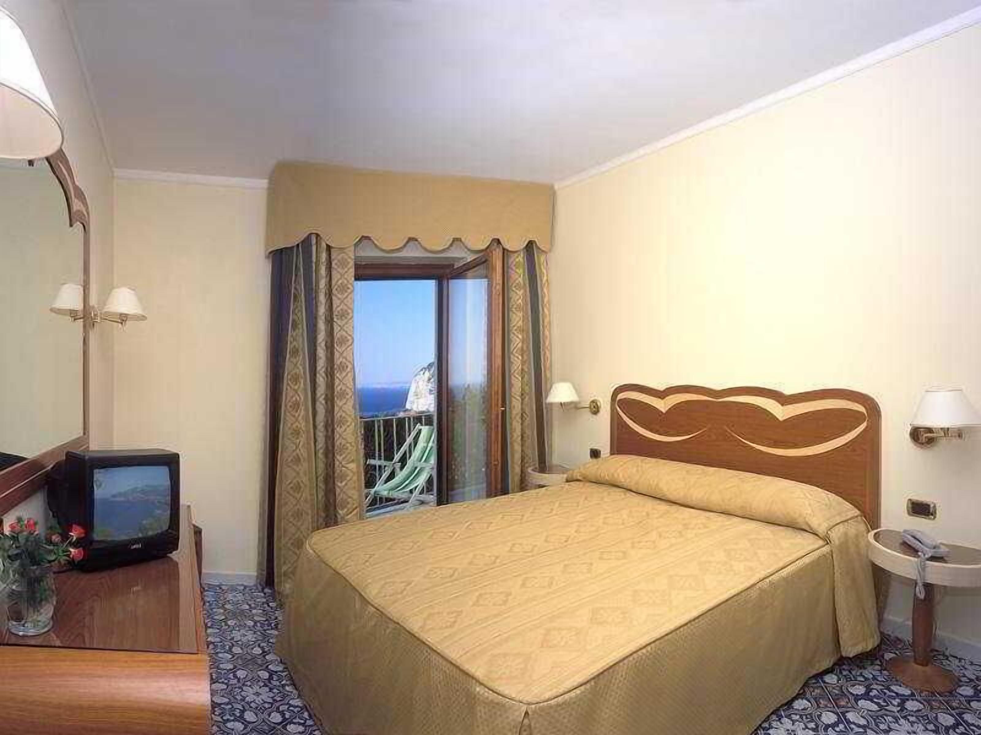 Minibar, in-room safe, desk, cots/infant beds