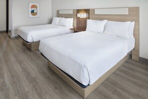 Standardzimmer, 2 Queen-Betten | Zimmersafe, Schreibtisch, Bügeleisen/Bügelbrett, kostenlose Babybetten
