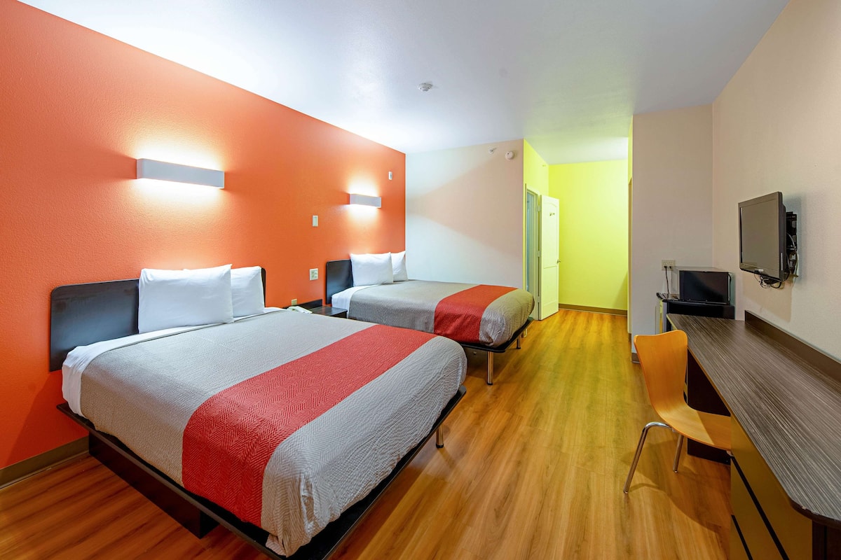 Skrivebord, skrivebord for bærbar PC og strykejern/-brett