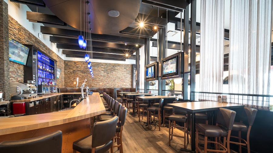 Acclaim Hotel By CLIQUE