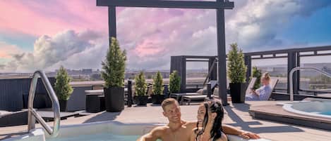 Bañera de hidromasaje exterior