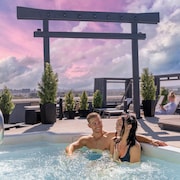 Acclaim Hotel By CLIQUE