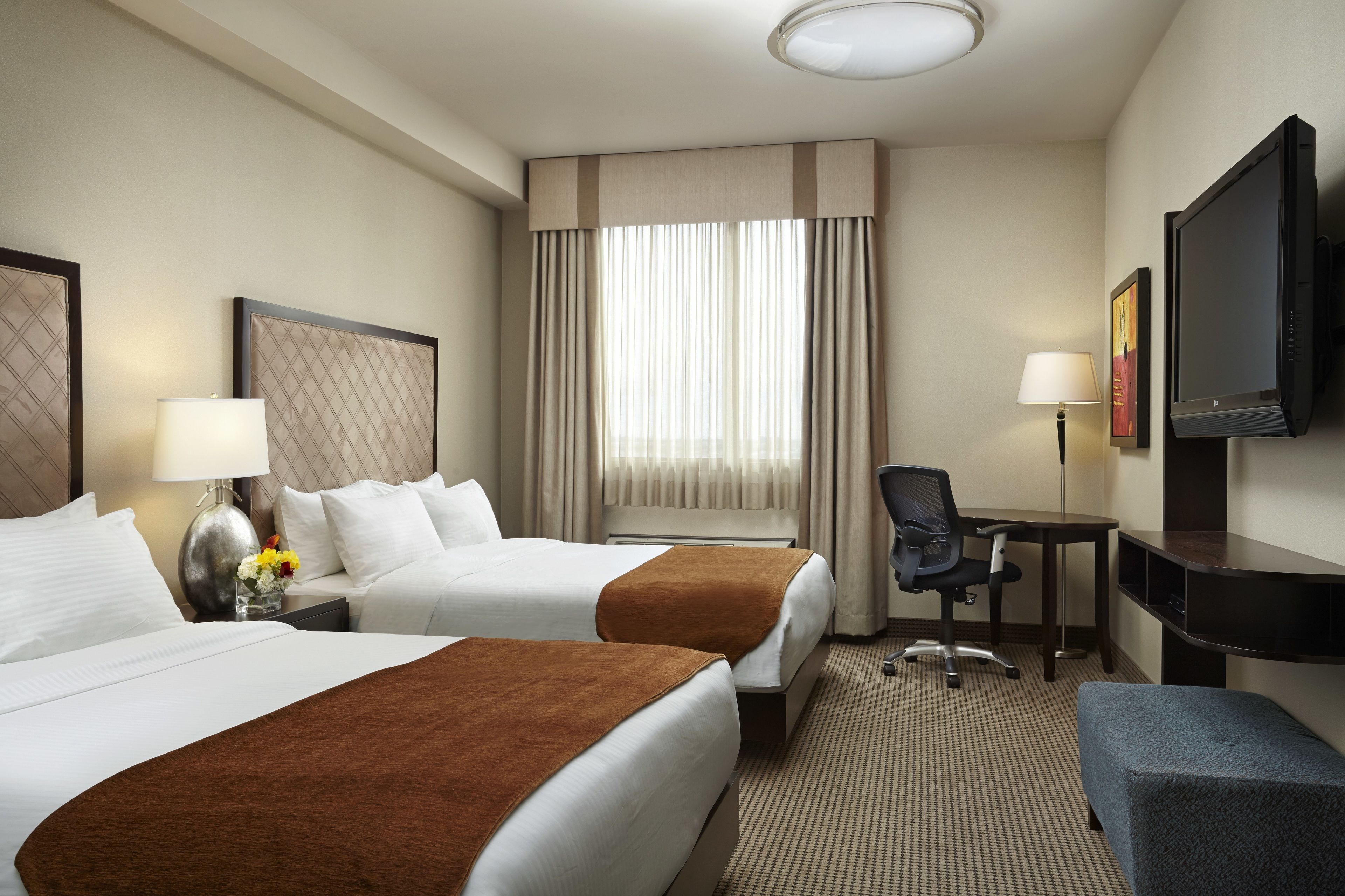 premium bedding, in-room safe, individually decorated