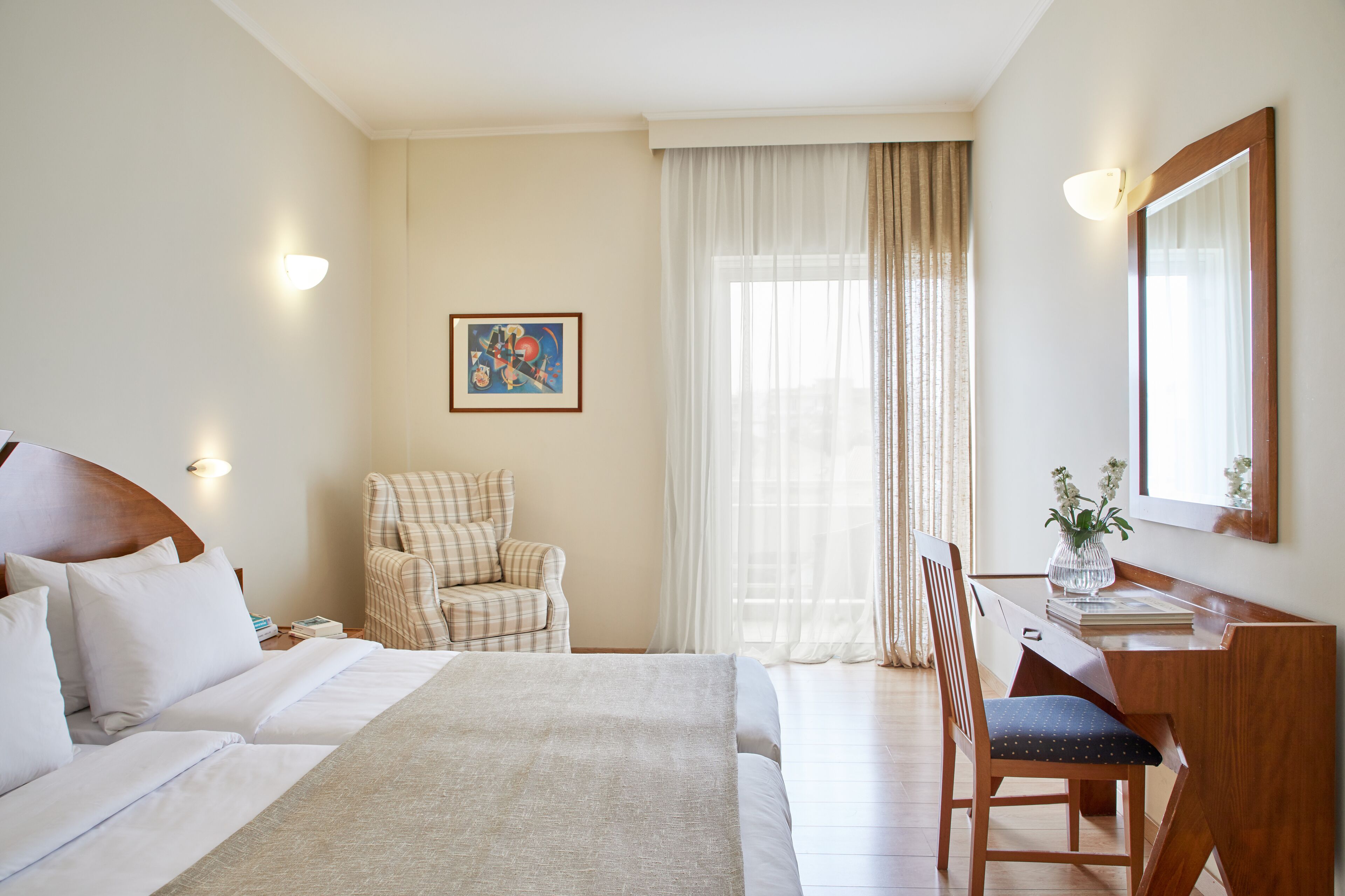 Coffres-forts dans les chambres, bureau, chambres insonorisées