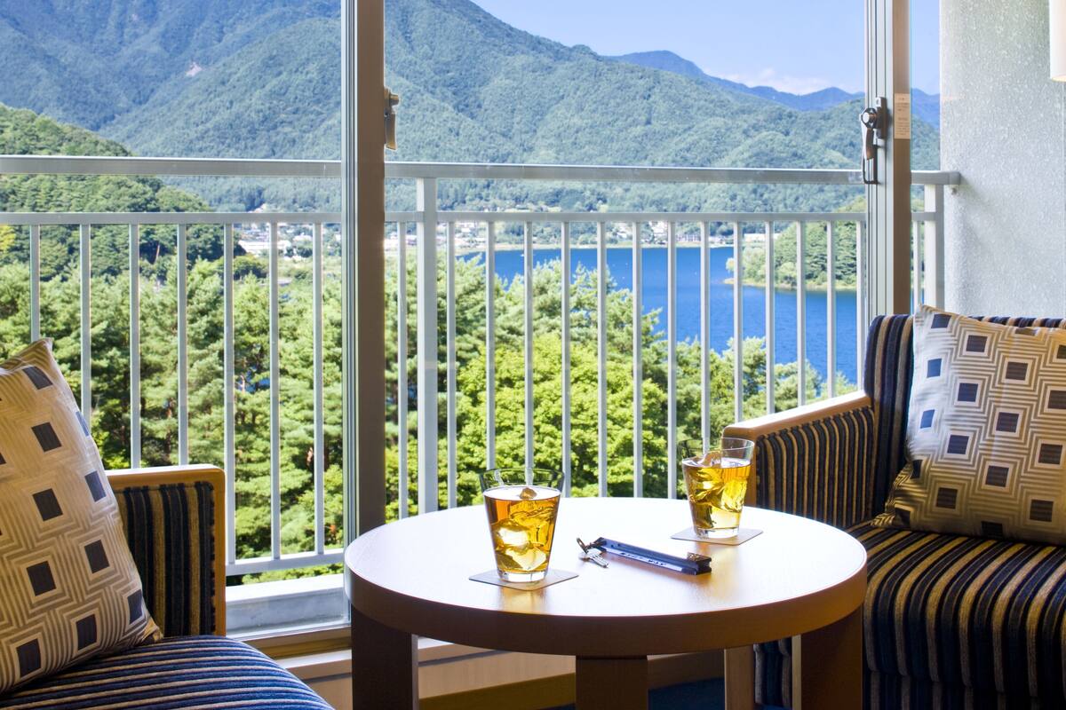 moderate twin room with garden view, non smoking | 1 bedroom, in-room safe, blackout curtains, free wifi