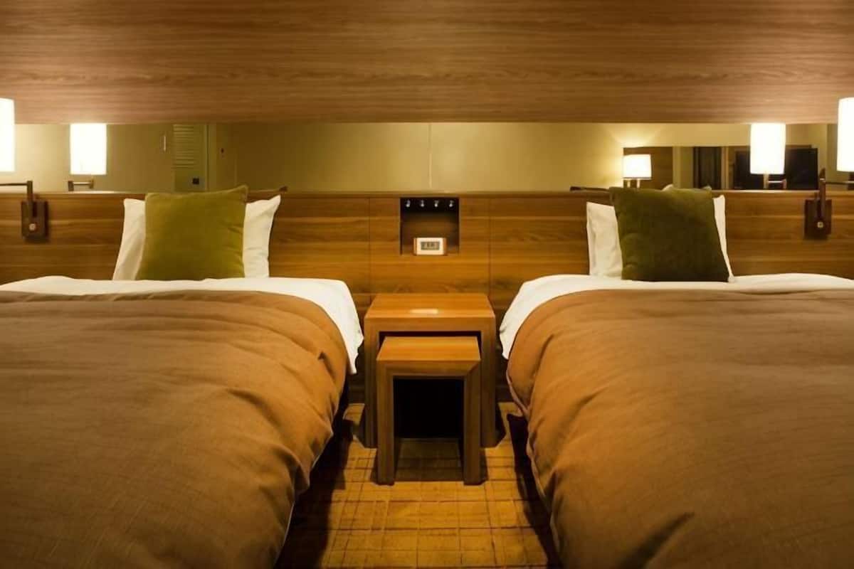 In-room safe, blackout drapes, free WiFi, bed sheets